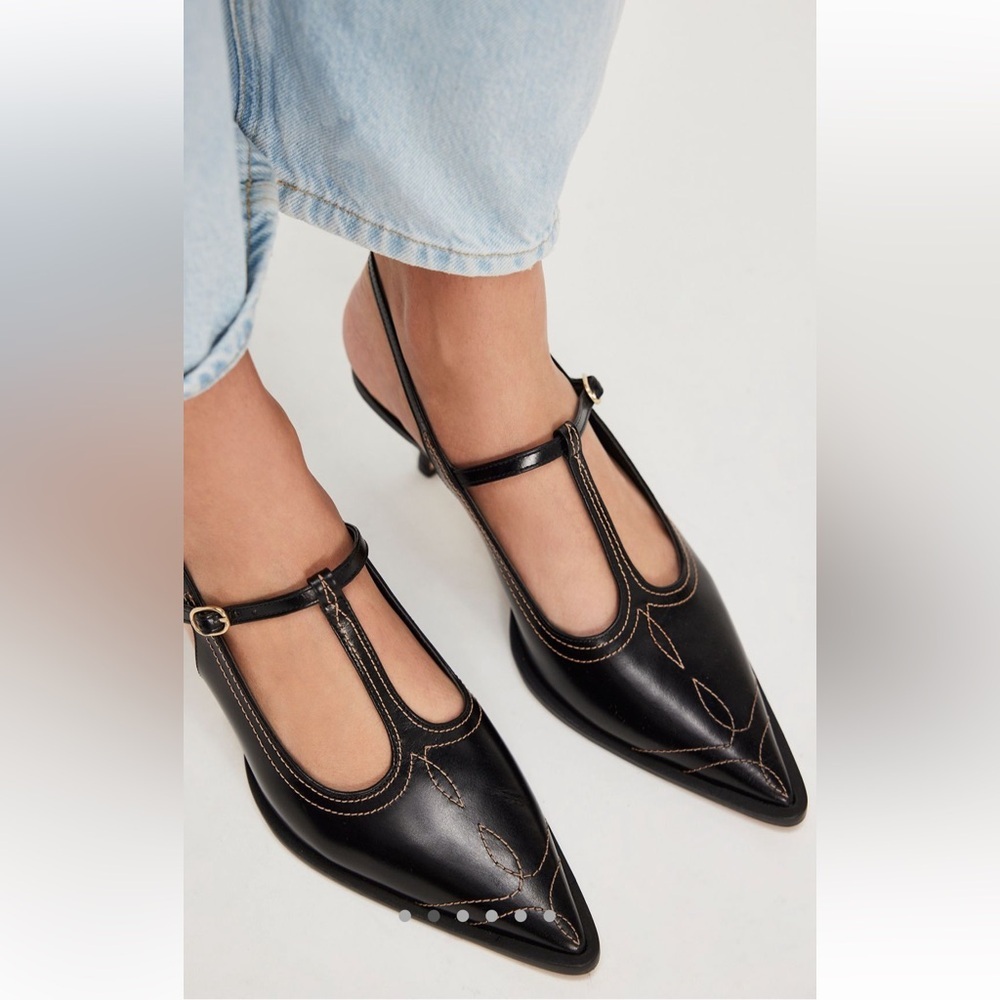 Free People Black Pointed T-Strap Leather Heels